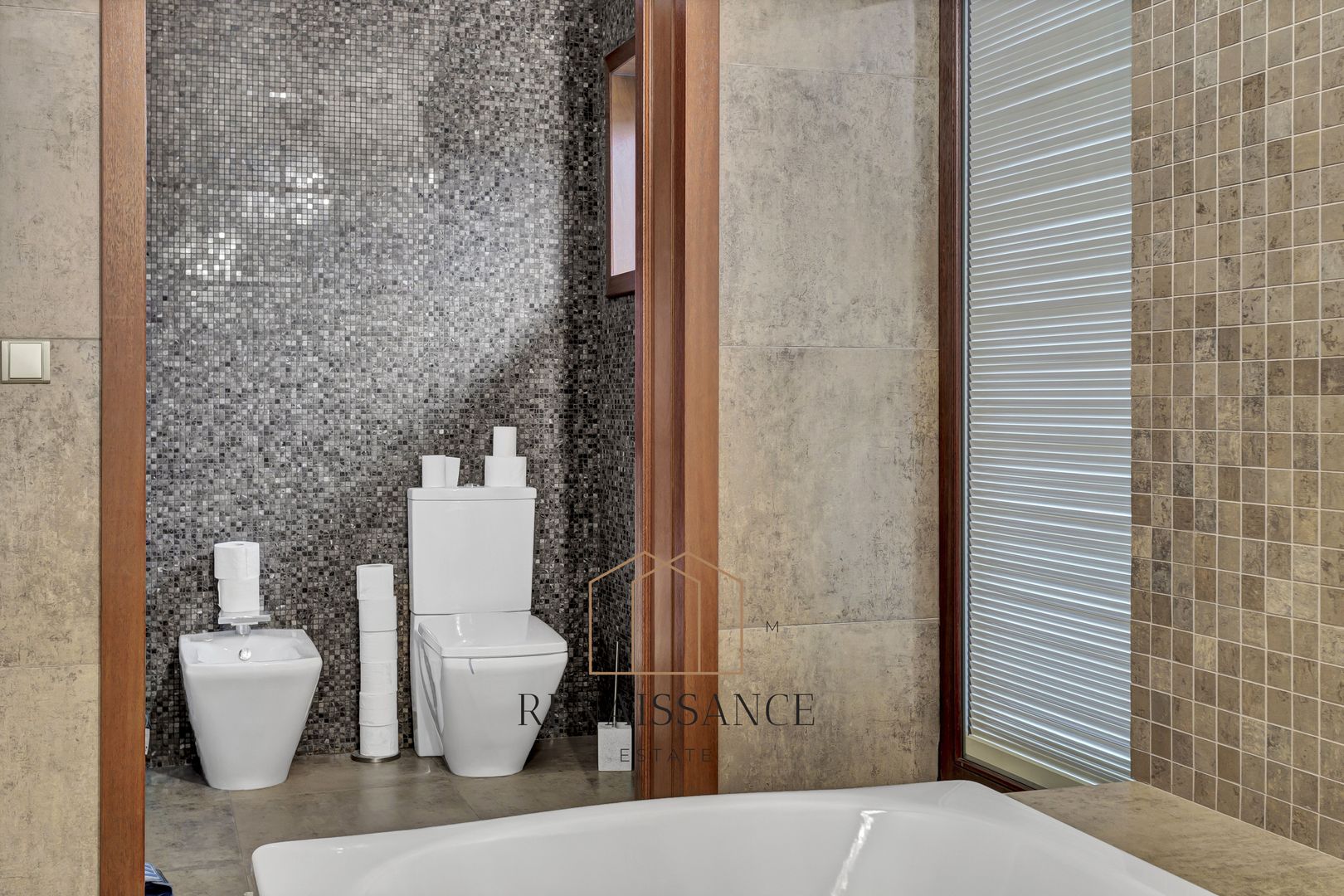 Timisoara Plopi Casa pe Parter cu Piscina | 8 Dormitoare 5 Bai | 3340m - Poză 8