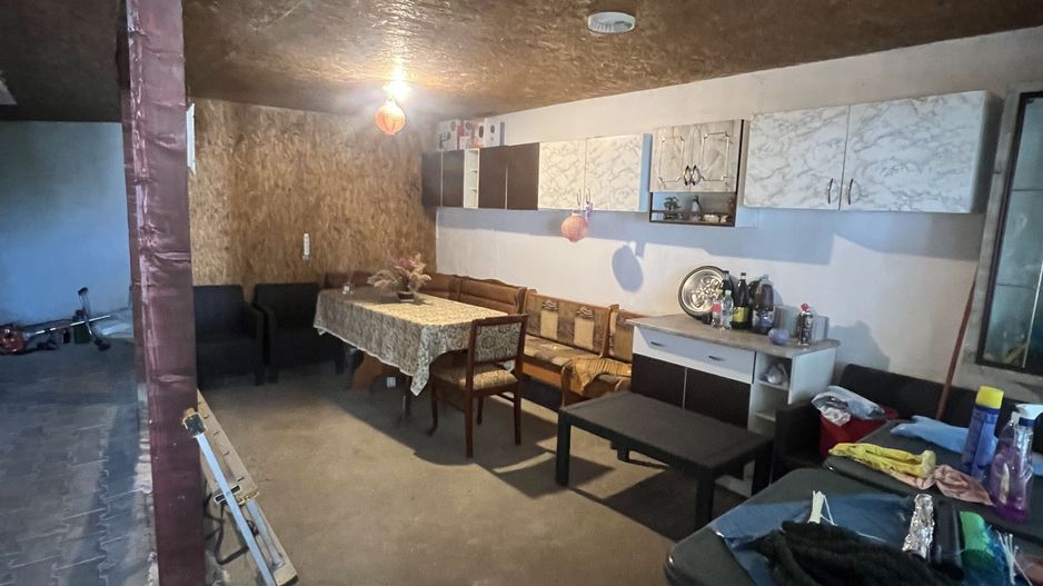 vand casa in Schela,gaz la poarta - Poză 13