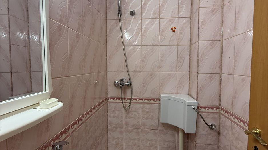 Apartament spațios cu 4 camere + garaj inclus – zona Ștrand–Tilișca - Poză 10