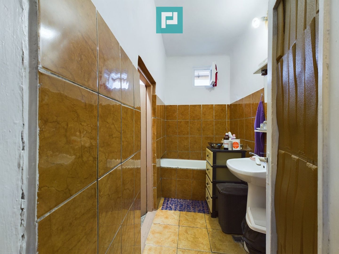 Casă cu 4 camere de vânzare în Sega - Poză 4