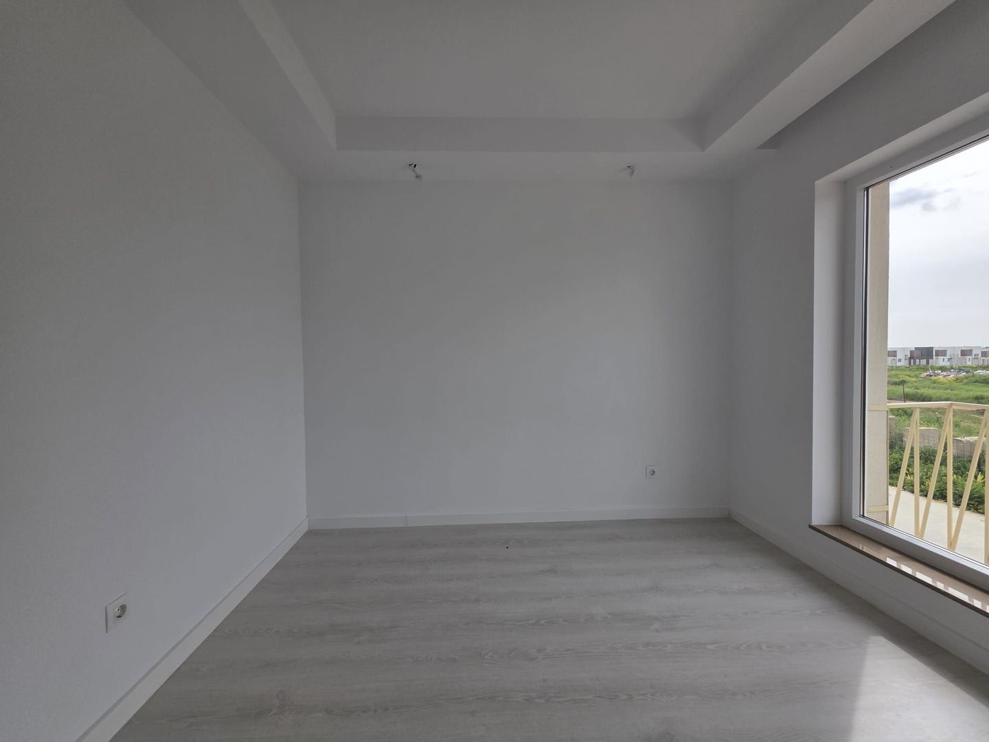 Vilă modernă 3 camere cu grădină privată – Cosmopolis - Poză 16