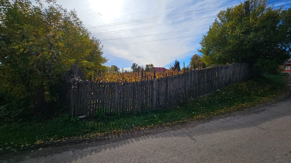 Teren intravilan 690 mp, utilități, lângă Spital Călinești - Poză 4