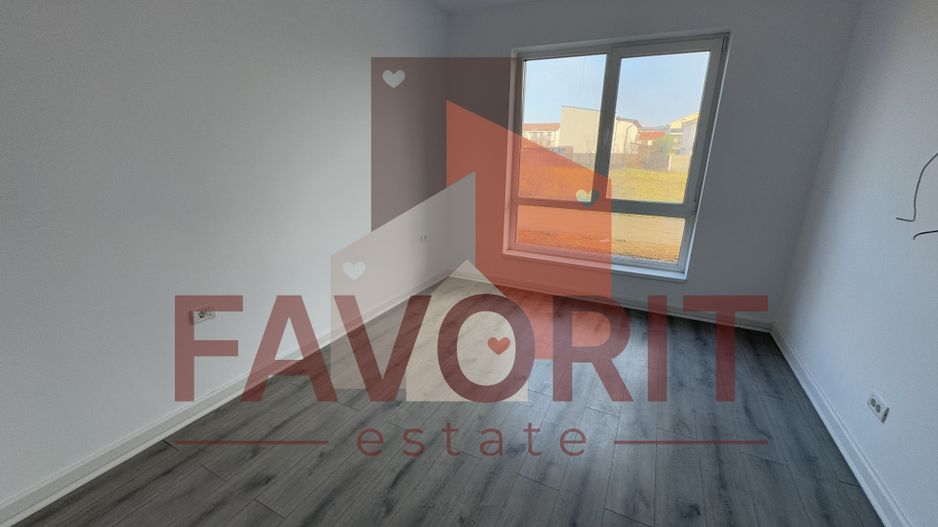 Spatios. Bloc NOU. Disponibil imediat. Strada asfaltata. - Poză 8