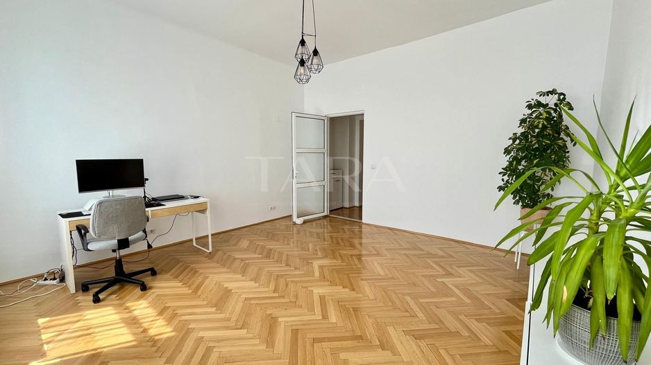 EXCLUSIVITATE. Apartament decomandat, ULTRACENTRAL. - Poză 3