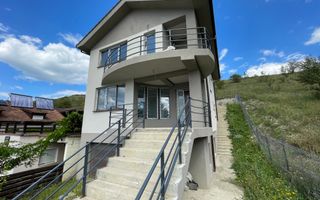 Casa individuala, dispusa trei nivele in Chinteni! - Poză 1