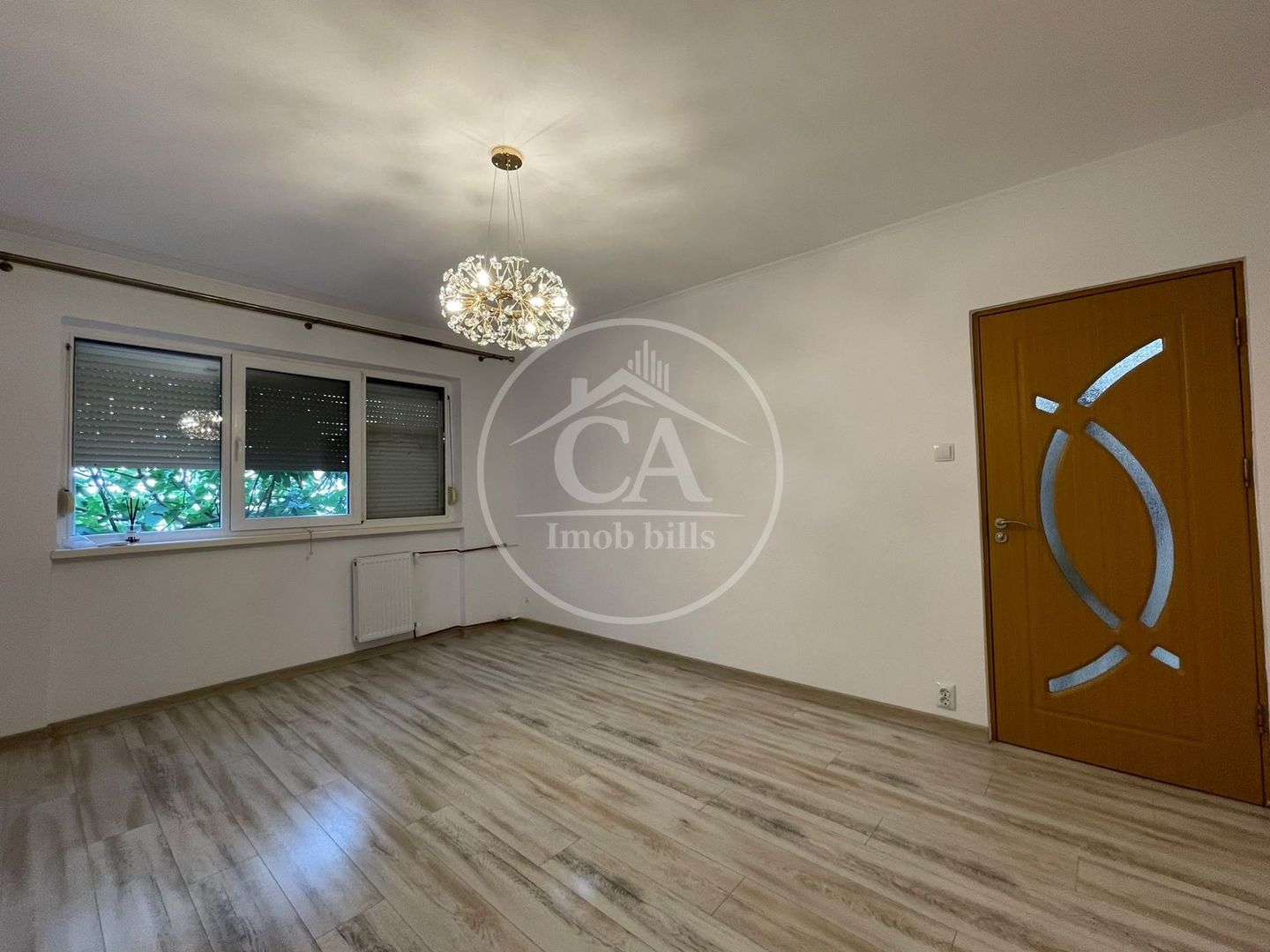 Apartament de vânzare cu 2 camere în zona Velența, Oradea - Poză 2