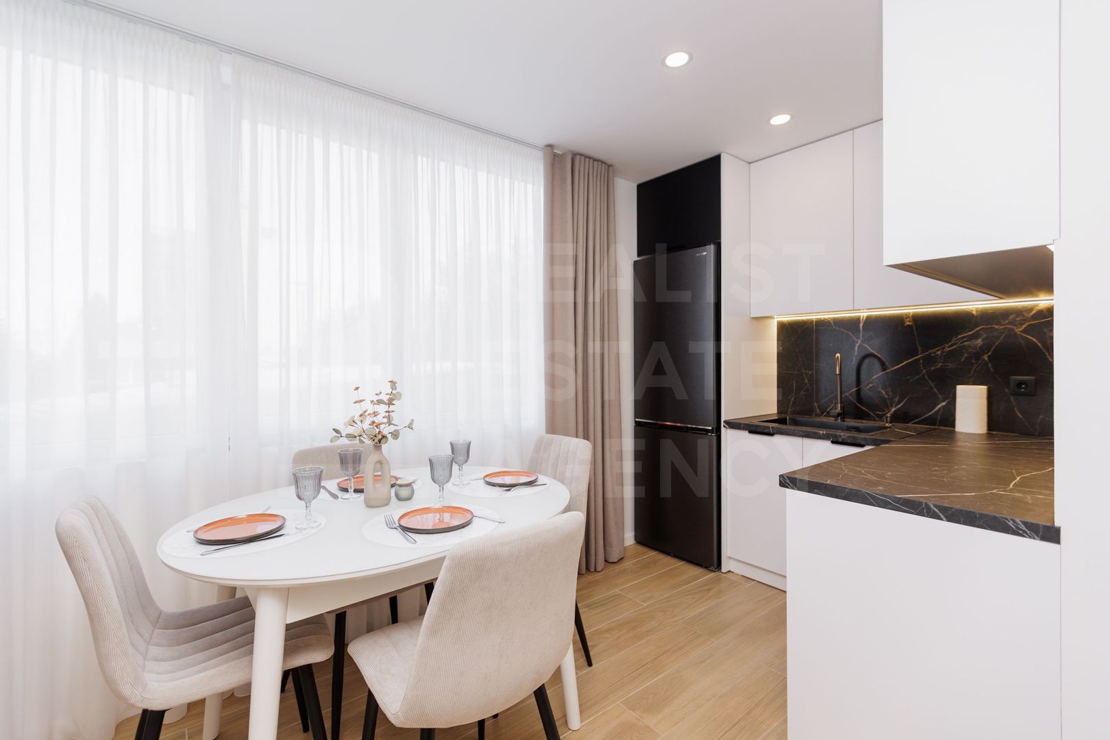 Vânzare, apartament, 2 camere, str. Vadul lui Voda, Ciocana - Poză 2