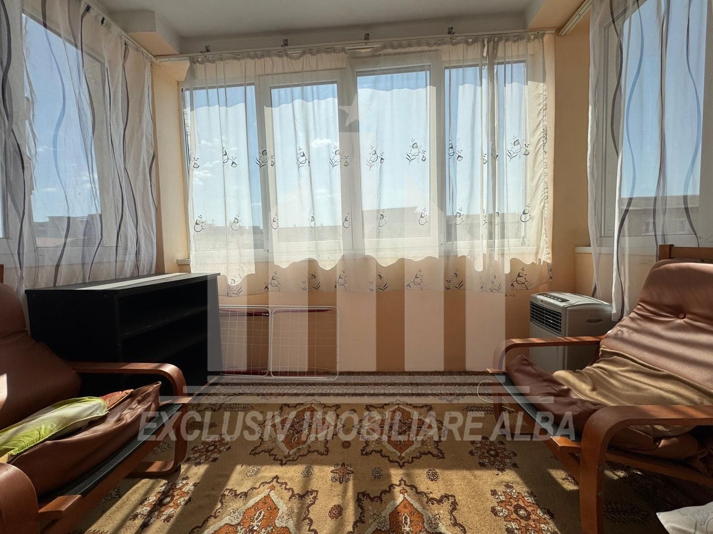 Apartament cu 3 camere decomandate de inchiriat, Cetate - Poză 7