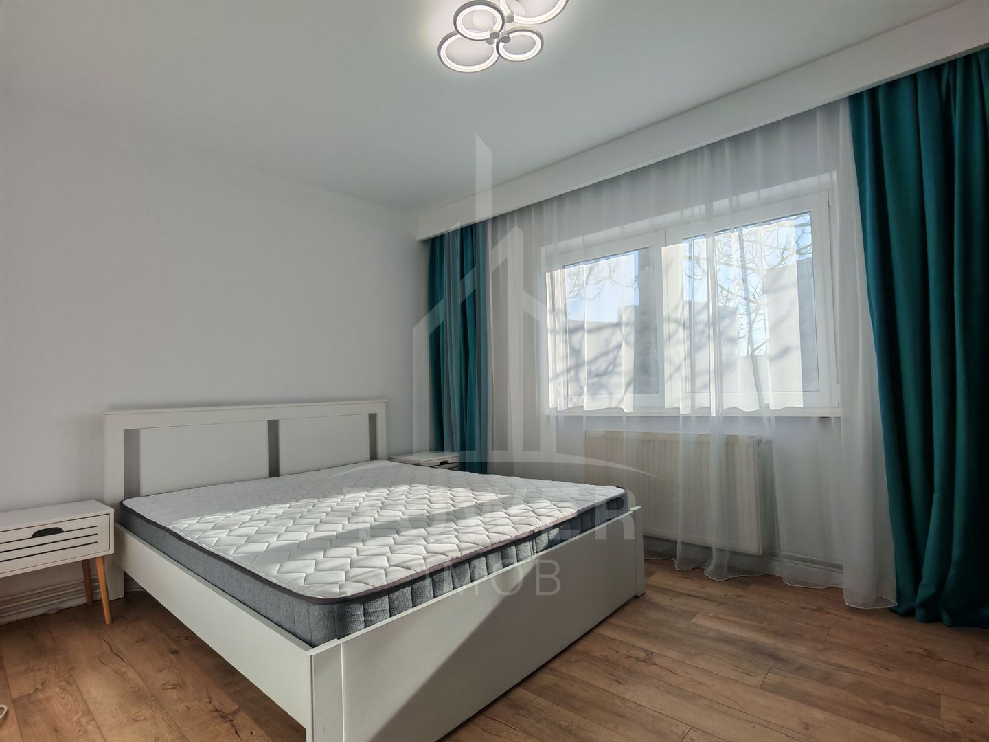 Apartament modern de vanzare 3 camere Hipodrom IV. - Poză 9