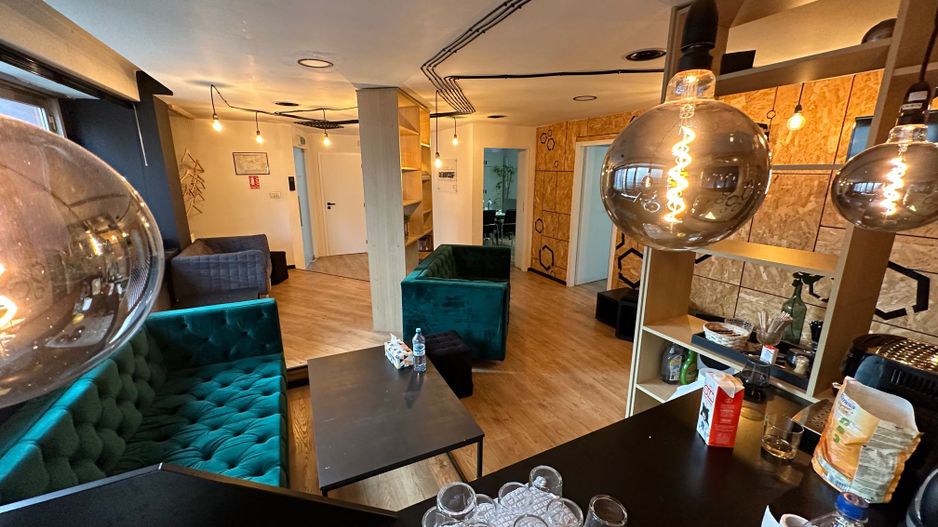 Spatiu în clădire de birouri - Poză 12