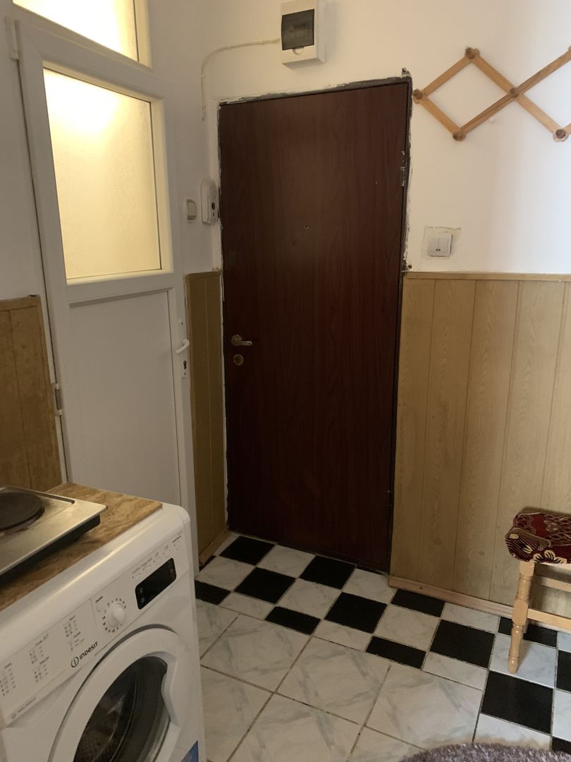 Garsoniera de inchiriat Zona Tractoru - Poză 8