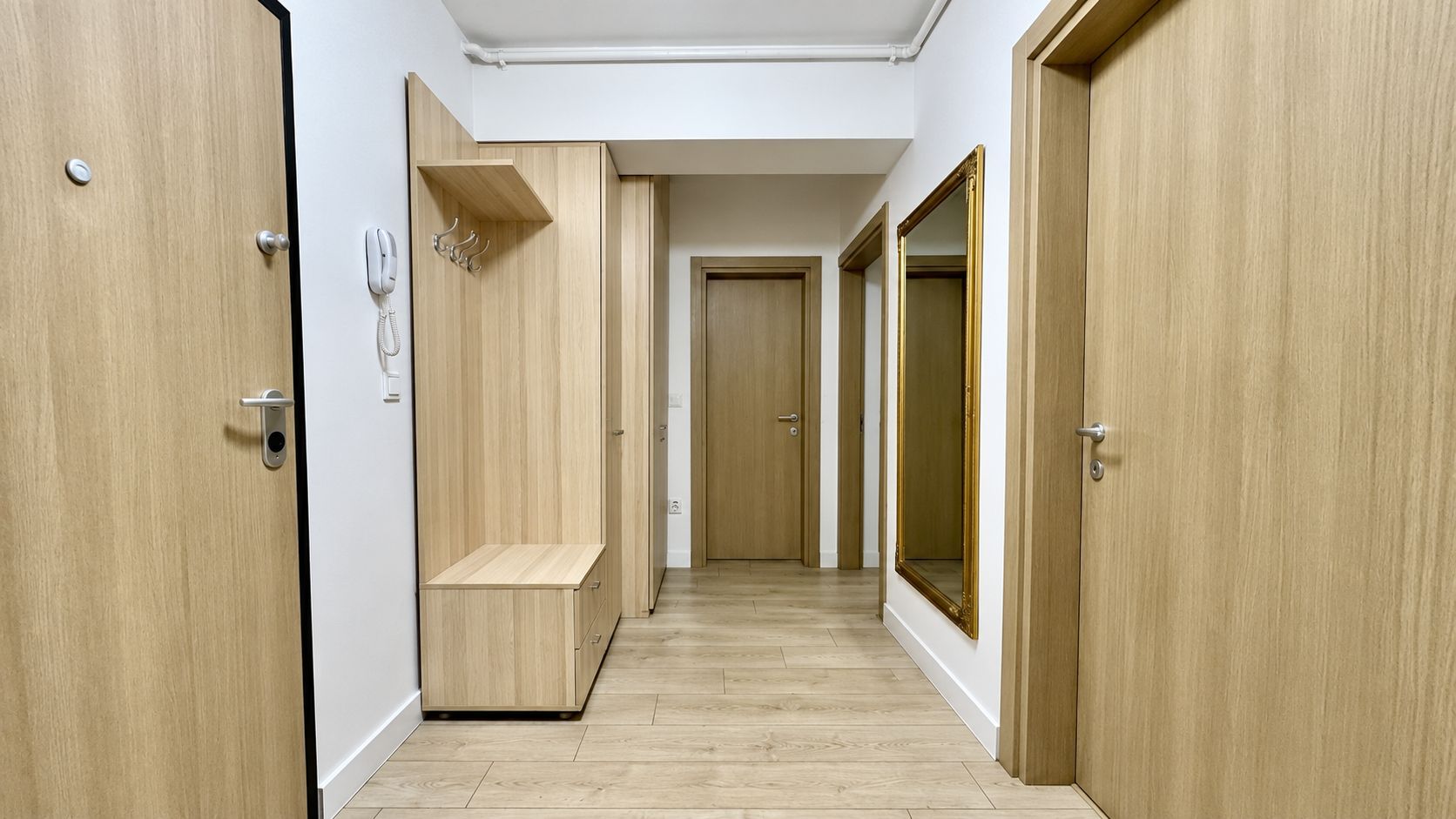 Apartament elegant cu 2 camere  Pipera, în spatele Porche, 675 eur/lun - Poză 5
