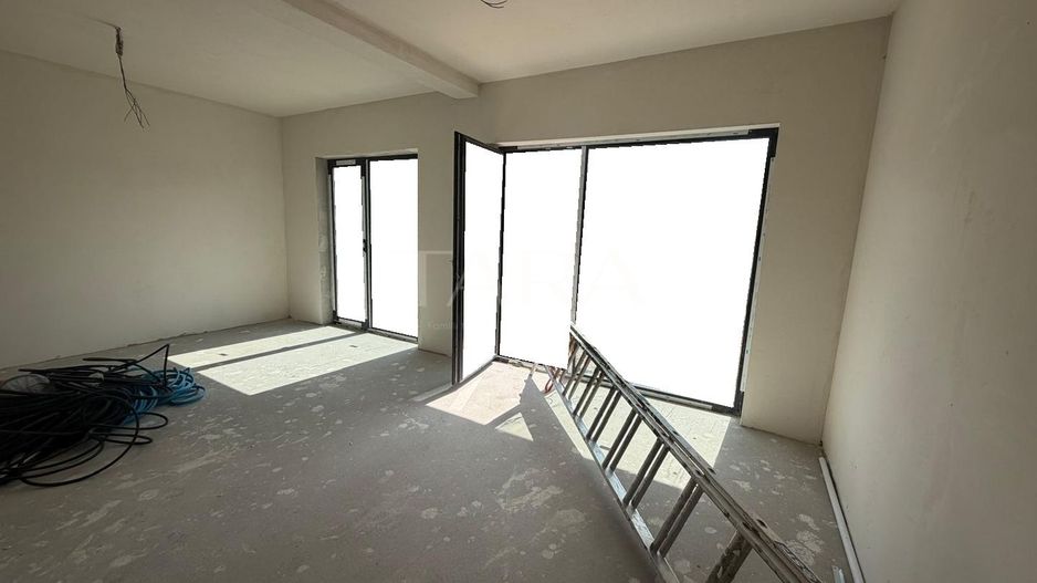 Duplex spațios cu 5 dormitoare, încălzire în pardoseală, Floresti. - Poză 2