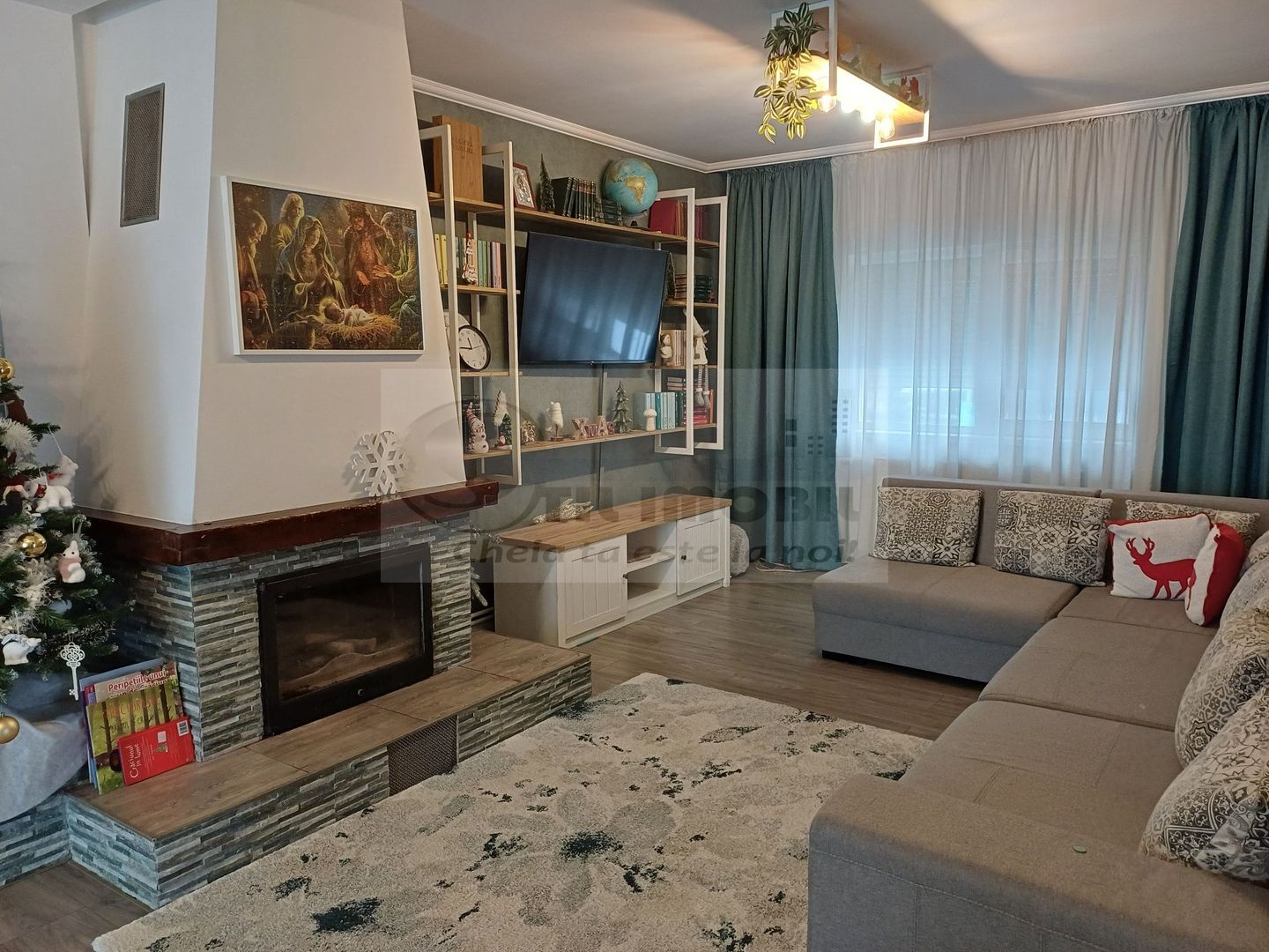 Casă/ Vila 4 camere în Aroneanu 1000 euro - Poză 1