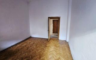 Casă cu arhitectură interbelică, 5 camere, teren 409 mp – Central - Poză 26