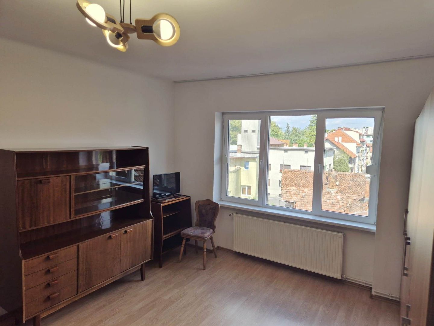 Garsoniera cu suprafata de 45mp,in zona centrala - Poză 5