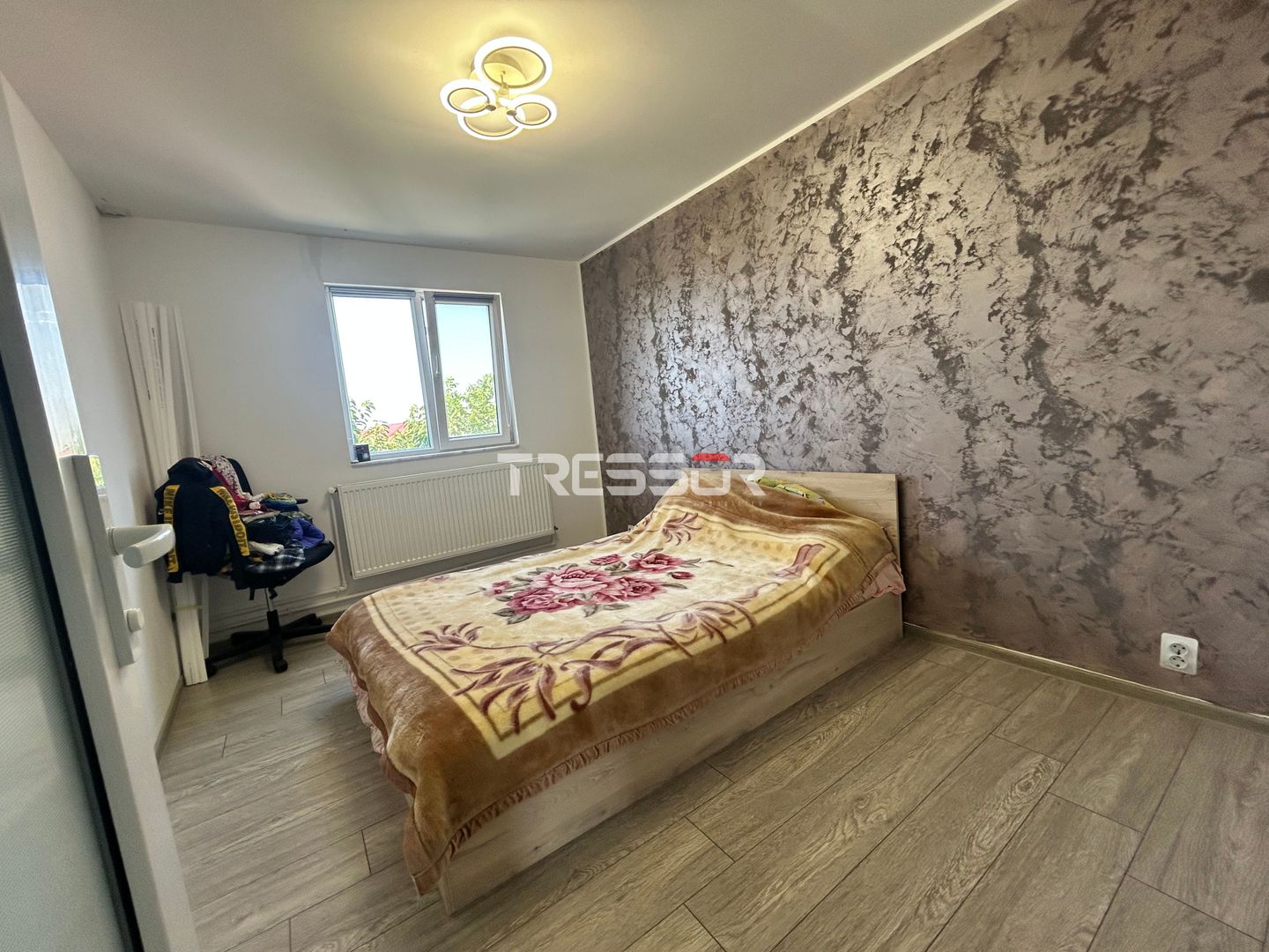 Casă P+1E cu terasă circulabilă, garaj amenajat și finisaje moderne - Poză 24