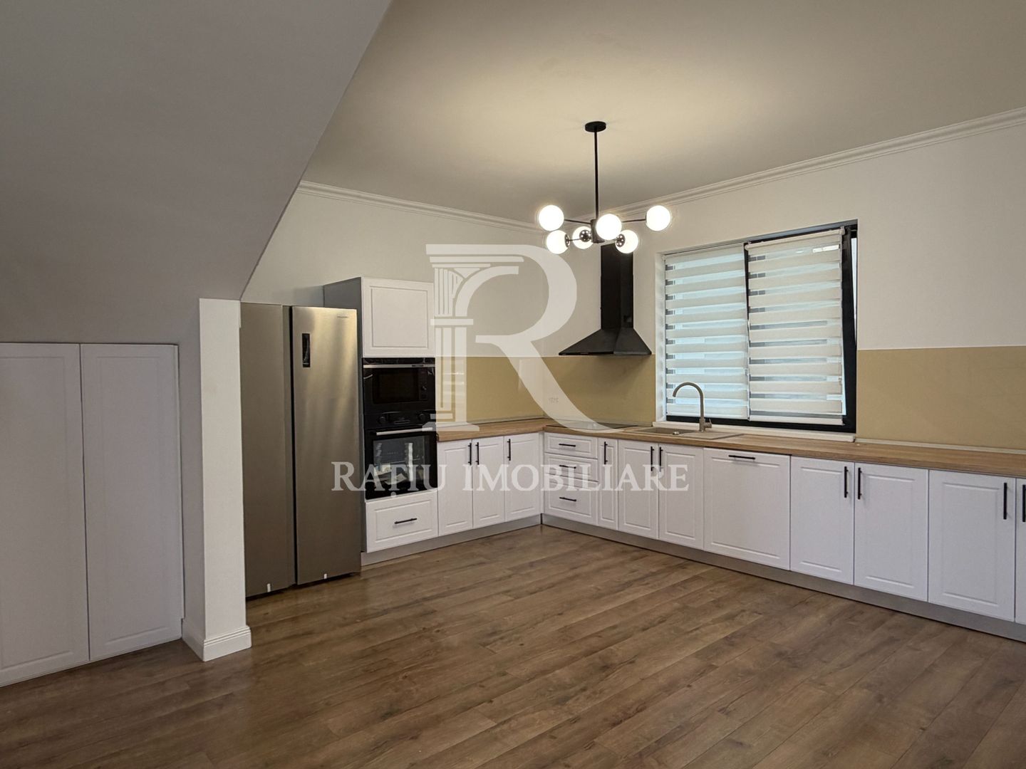 Casa cu 4 dormitoare | Jacuzzi | Sauna | Sanmartin | Oradea - Poză 8
