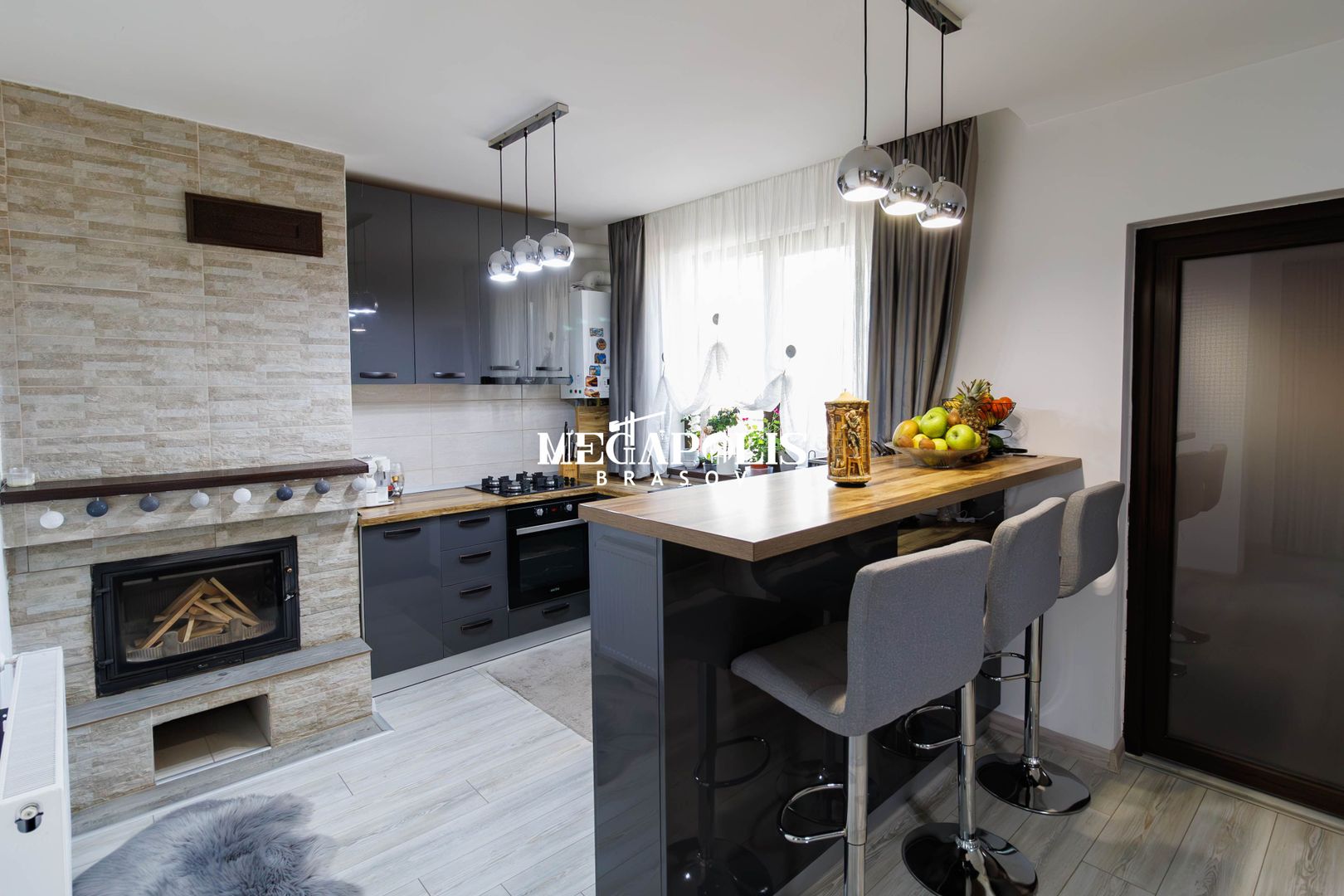 Casă spațioasă 4 dormitoare Sânpetru, 500 mp teren, mobilată complet - Poză 3