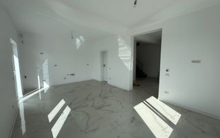 1\2 Duplex Utvin P+E,4Camere,2 Bai,Toate Utilitatile - Poză 5