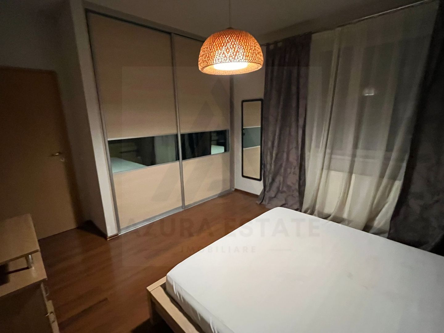 Apartament 2 camere decomandat Etaj 3 si balcon  zona Turnisor - Poză 7