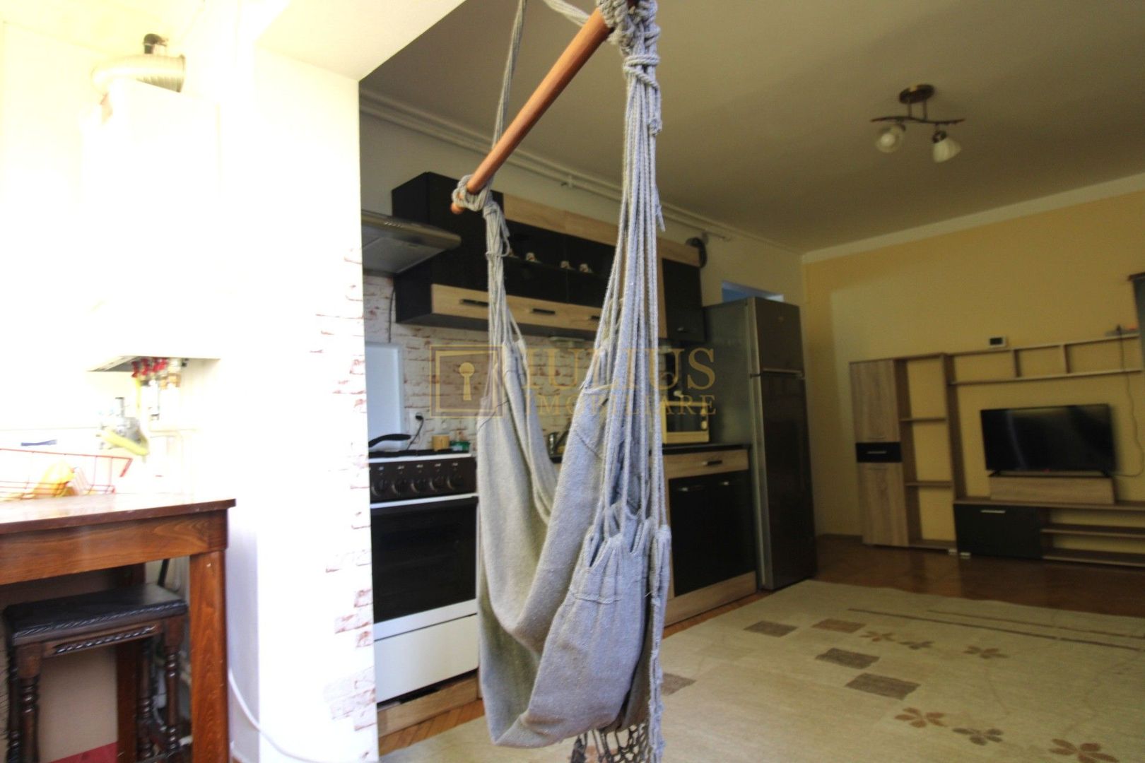 Apartament spatios, 3 camere, centrala proprie - Poză 5