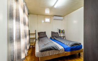 PRET NOU! Casa - tip container - Teren 1987 mp - Turnu - COMISION 0% - Poză 3