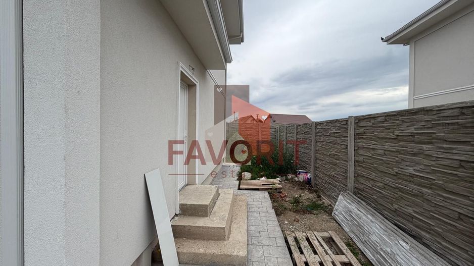 Duplex in Sanandrei | Toate utilitatile | 2 bai | Poarta acces auto | - Poză 18