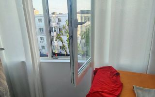 Apartament de închiriat, 3 camere, zona Nicolina, Alexandru cel Bun - Poză 2