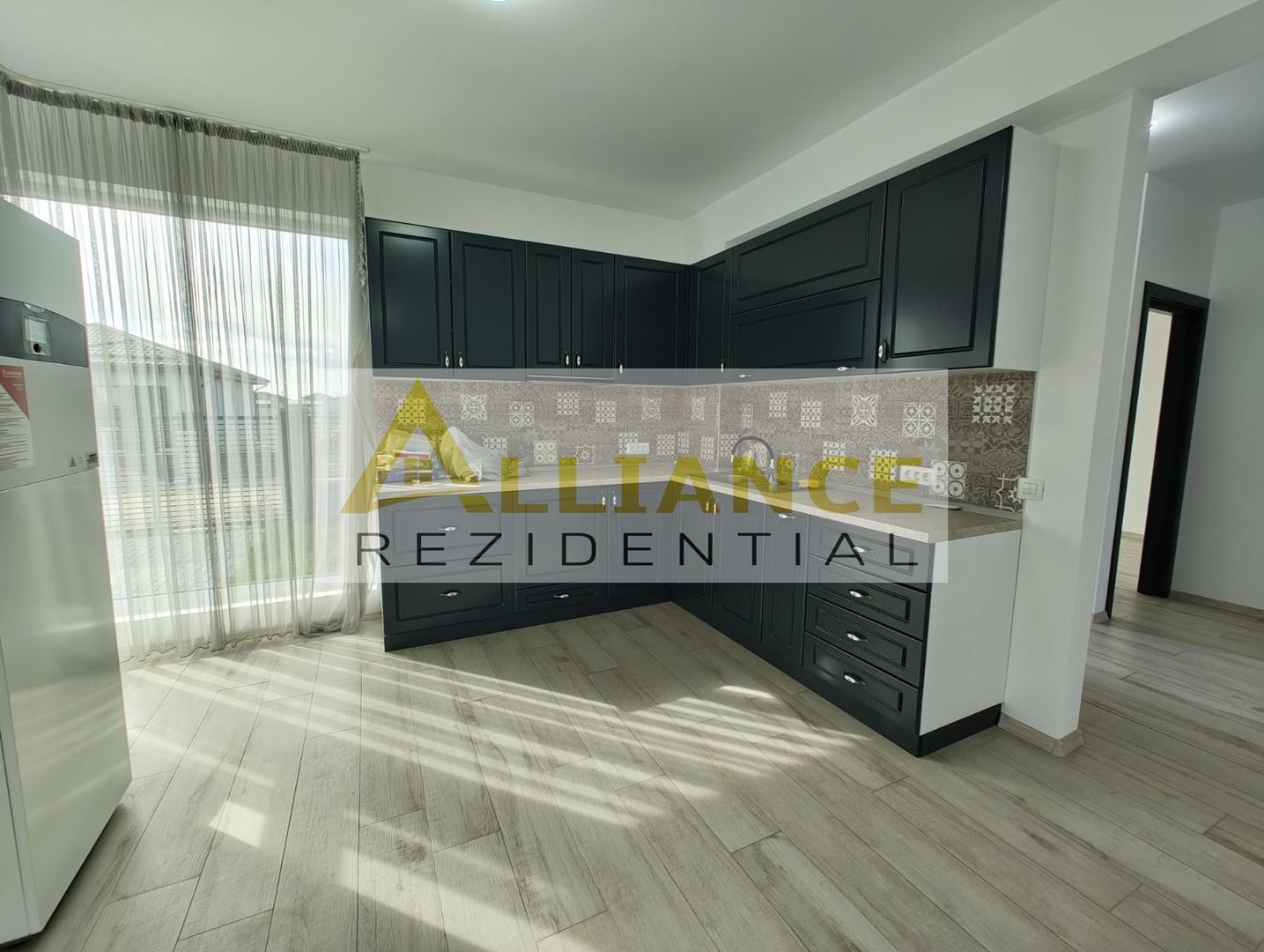 Casa individuala - 3 camere-Teren 375 mp-PANOURI SOLARE - Poză 8