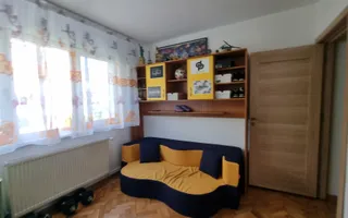 Apartament cu 4 camere si parcare cu C.F. - Poză 12