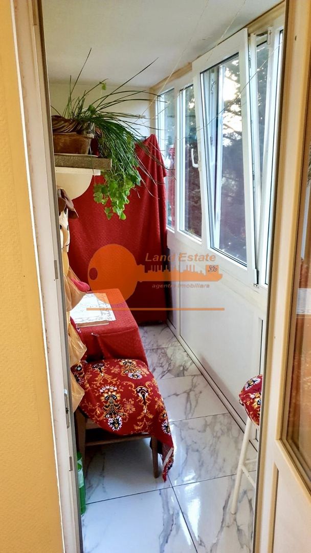 Vanzare 3 camere Brancoveanu/Piata Sudului - Poză 13