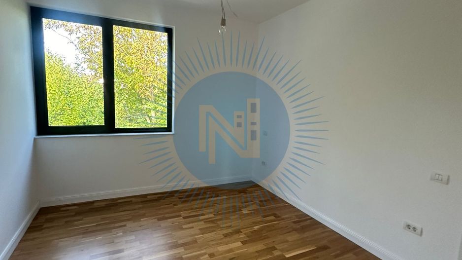 Vila cu 5 camere cu piscina proprie - scoala Americana - Poză 13