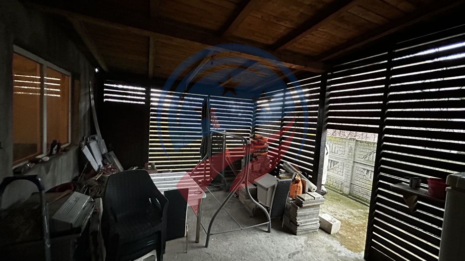 Casă spațioasă P+1+M pe teren de 902 mp – ideală pentru familie - Poză 9