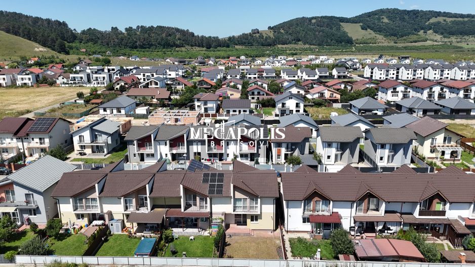 Casă înșiruita 4 camere | Panouri solare + Baterie de stocare - Poză 38