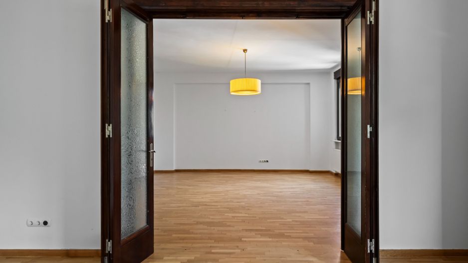 APARTAMENT 4 CAMERE ULTRACENTRAL - Poză 6