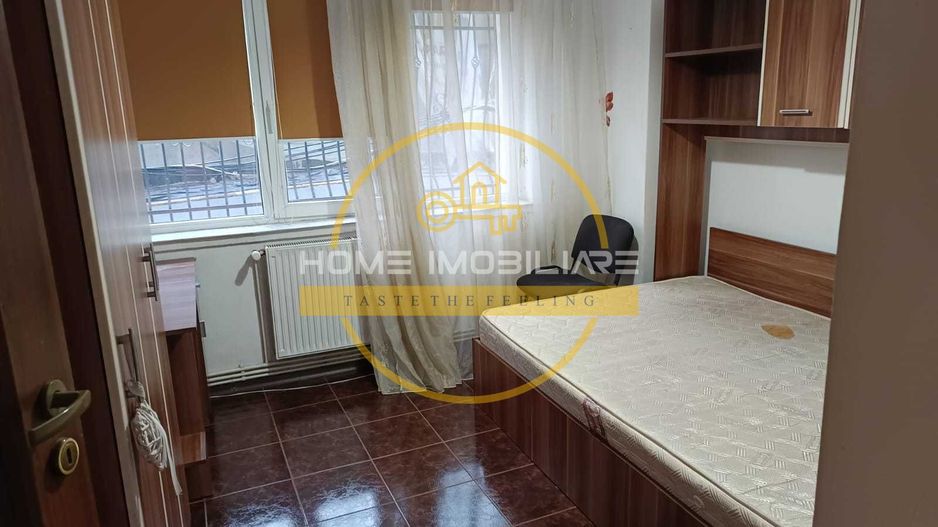 Etaj 1, P-ta Voievozilor, 3 Camere Decomandat zona Alexandru cel Bun - Poză 4