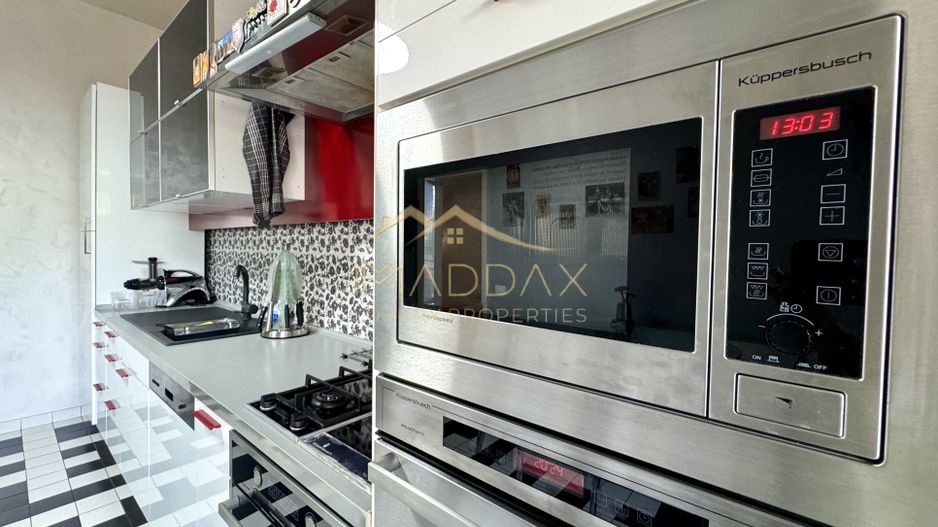 Vila cu 5 camere *344mp* + 800mp Teren // Zona Bucurestii Noi - Poză 15