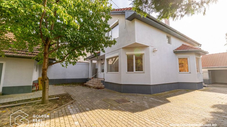 Lux si eleganta intr-o vila excpetionala! Podgoria, 140mp, 5 camere, 2 bai,garaj - Poză 1