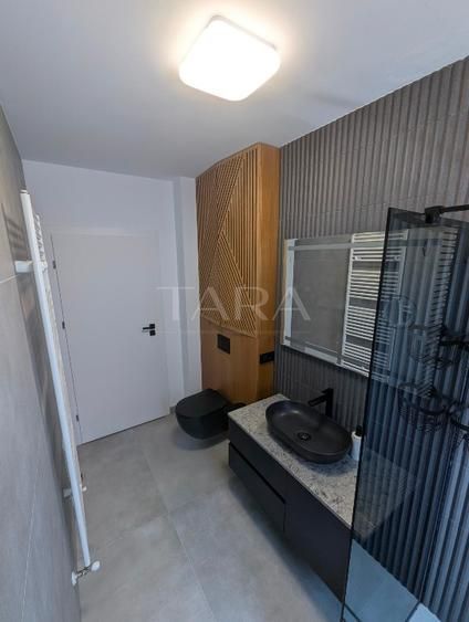 Apartament spațios și modern în Borhanci - Poză 12