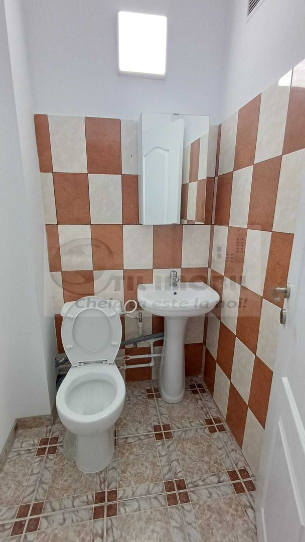 Apartament spatios cu 3 camere - Centru, Targu Cucu - 600€ - Poză 7