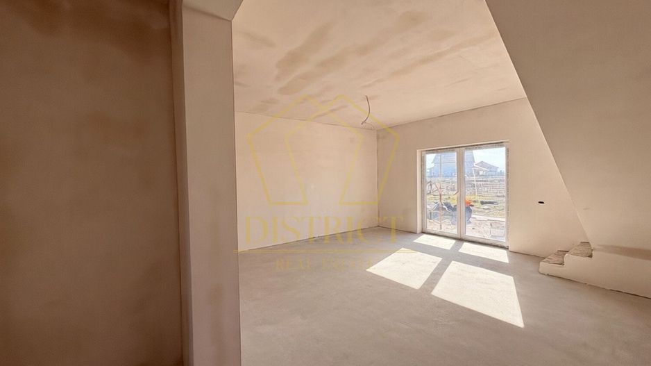 Duplex cu 3 camere si 2 bai | Bucovăț - Poză 3