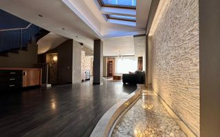 Casa de inchiriat | 6 camere, terasa, sauna, 320 mp - Poză 1