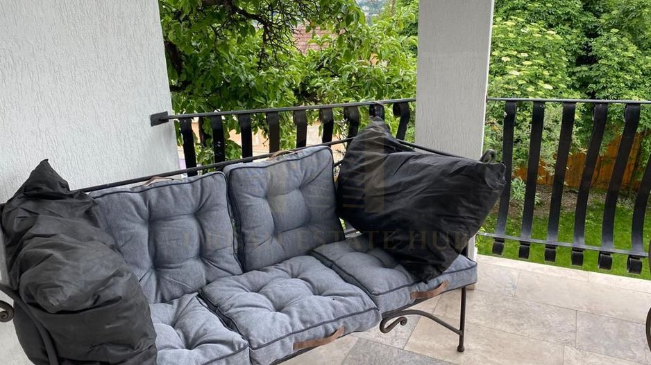 Vanzare casa individuala, 304 mp, teren 700, Gruia - Poză 3