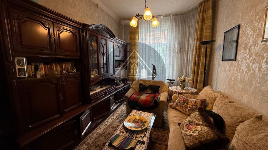 Casa de 4 camere, zona Mosnei - Poză 8