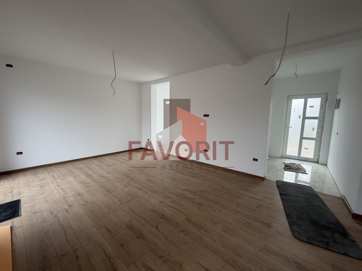 Finisat la cheie. Bucatarie inchisa. Acces asfaltat - Poză 2