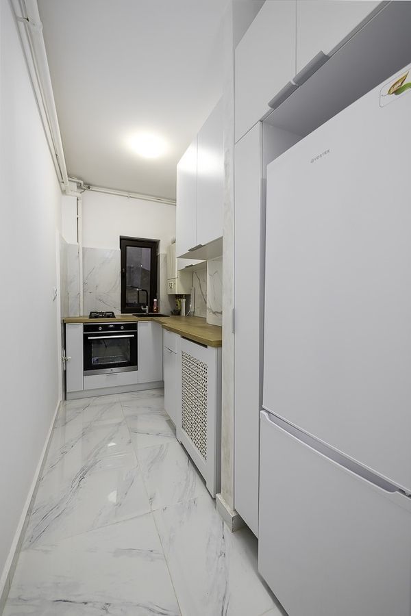 Închiriez apartament 2 camere la curte, Piața Muncii, centrală proprie - Poză 4