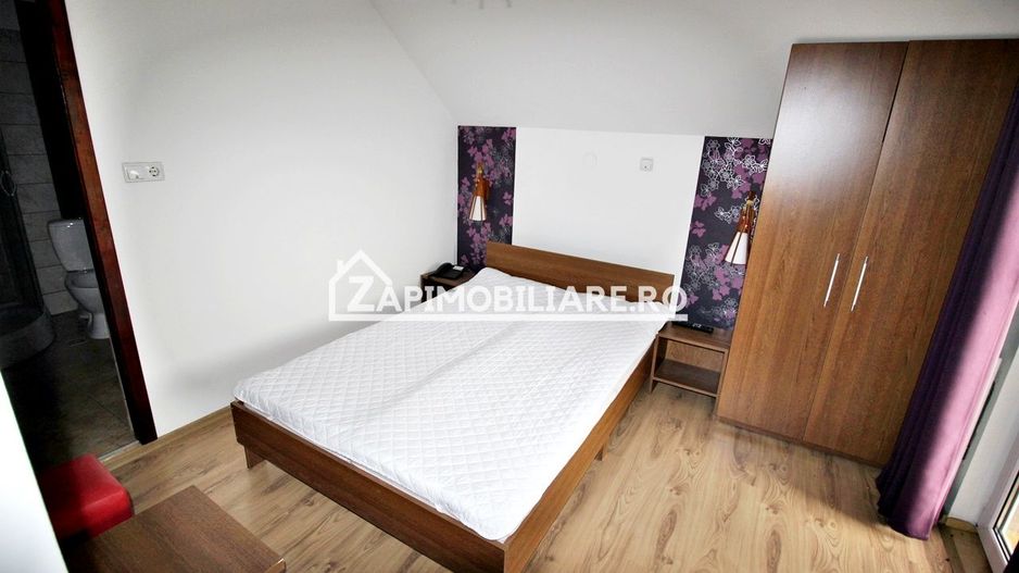 Pensiune P-E-M 9 camere,9 bai,1 bucatarie,teren 900 mp - Poză 6