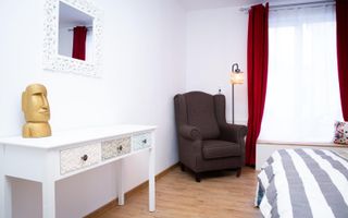 Apartament 3 camere | Curte | Modern | Renovat | Central - Poză 4
