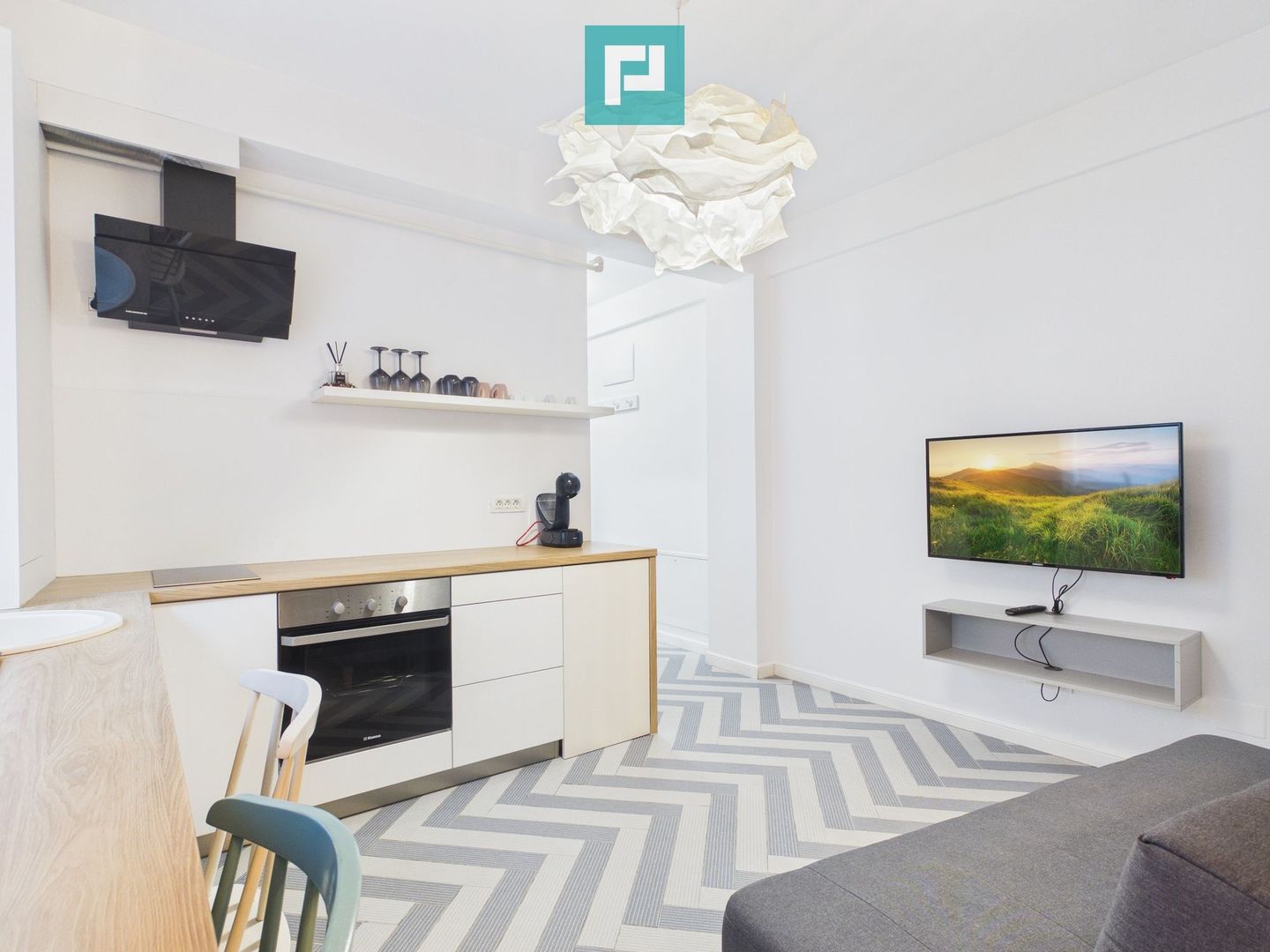 Studio Ultracentral, Ultra Modern, Iuliu Maniu - Poză 1